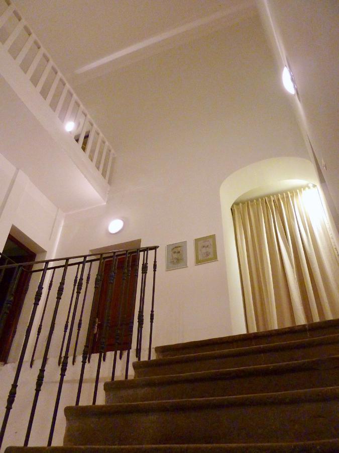 살라바스 Le Ciel Par-Dessus Le Toit B&B 외부 사진